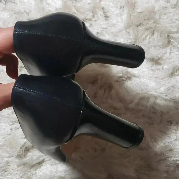 ESCADA heels size 7.5 - Picture 3 of 6